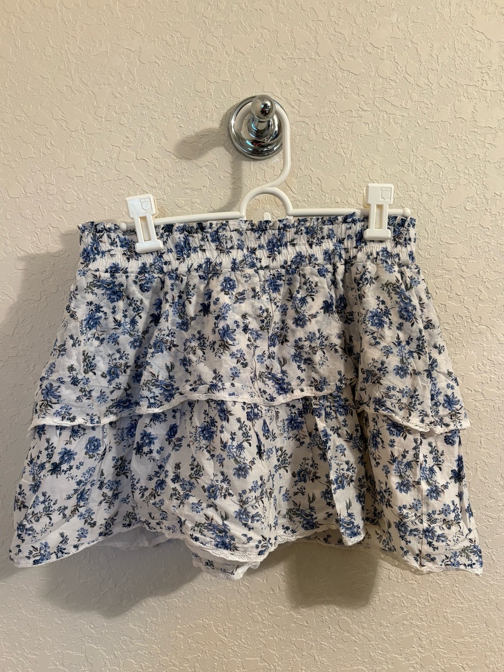 RSQ White and Blue Floral Ruffle Skirt